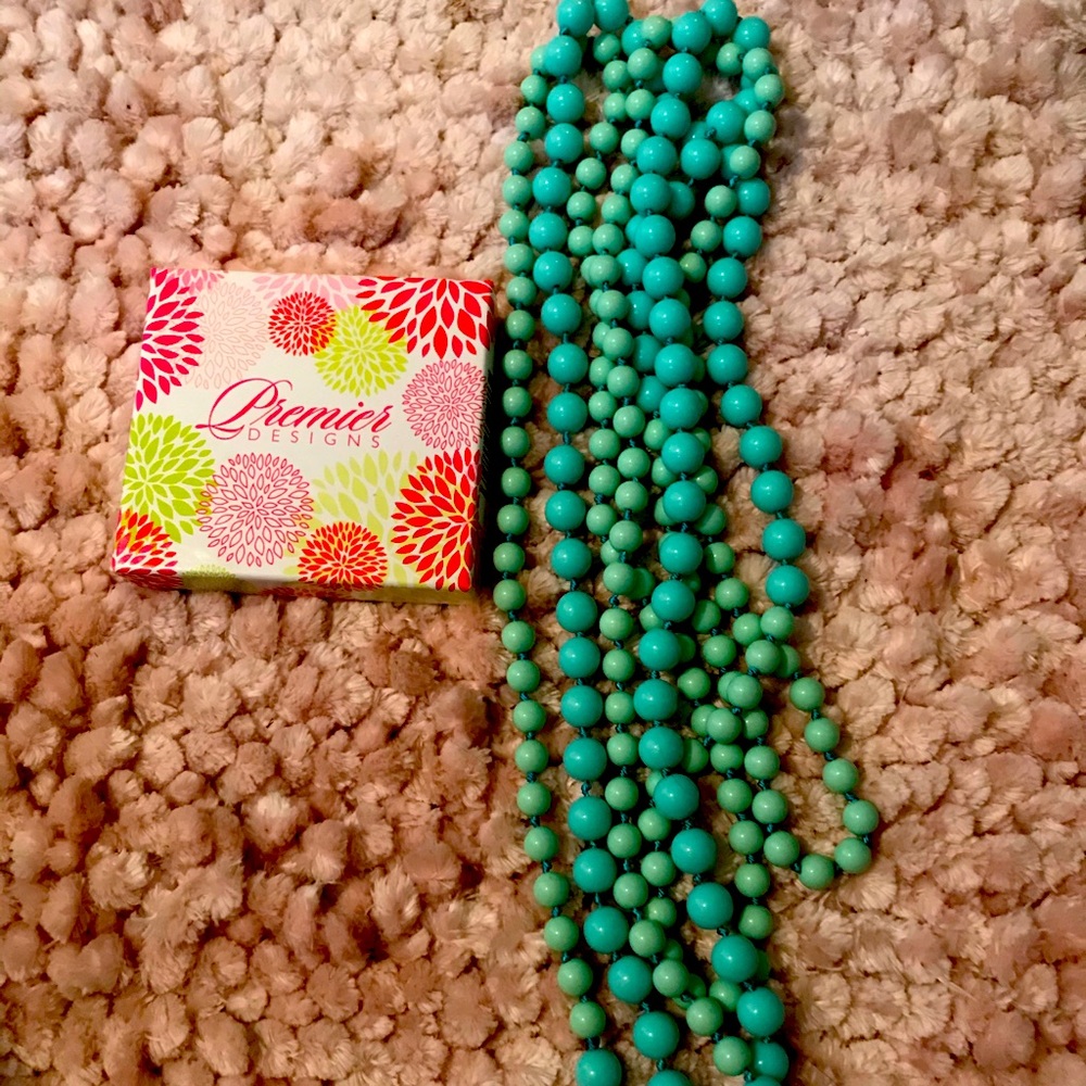 Premier Designs Turquoise Pearl Necklace!